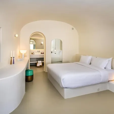 Coconut Hotel *