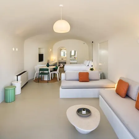 Coconut Hotel *